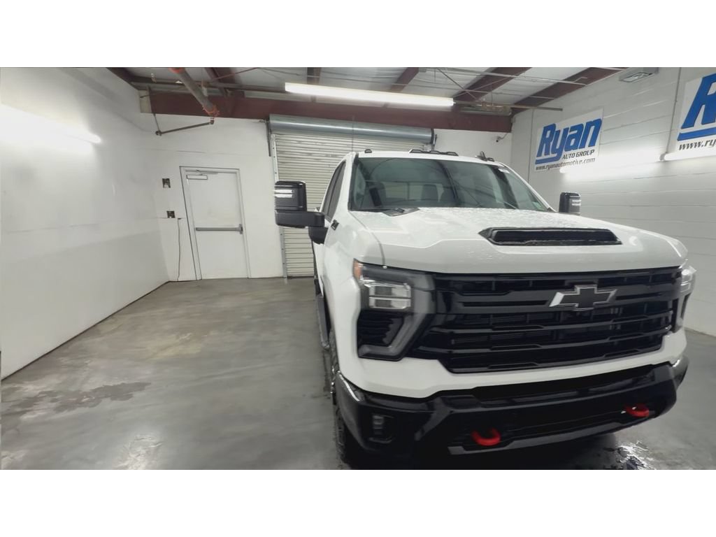 Used 2025 Chevrolet Silverado 2500 LT w/ Trail Boss Package AWD/4WD image 3