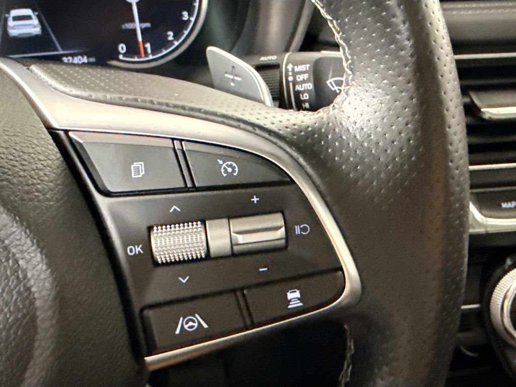 Used 2022 Genesis G70 2.0T w/ Prestige Package RWD image 12