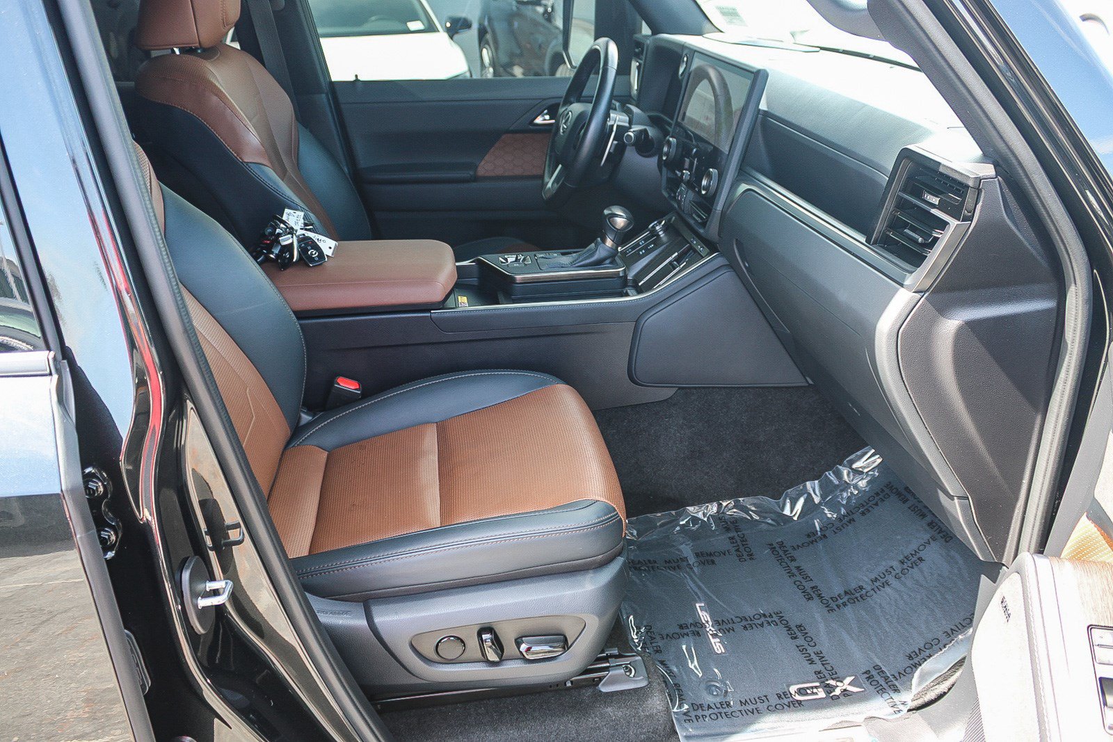 Used 2024 Lexus GX 550 w/ Cold Area Package AWD/4WD image 17