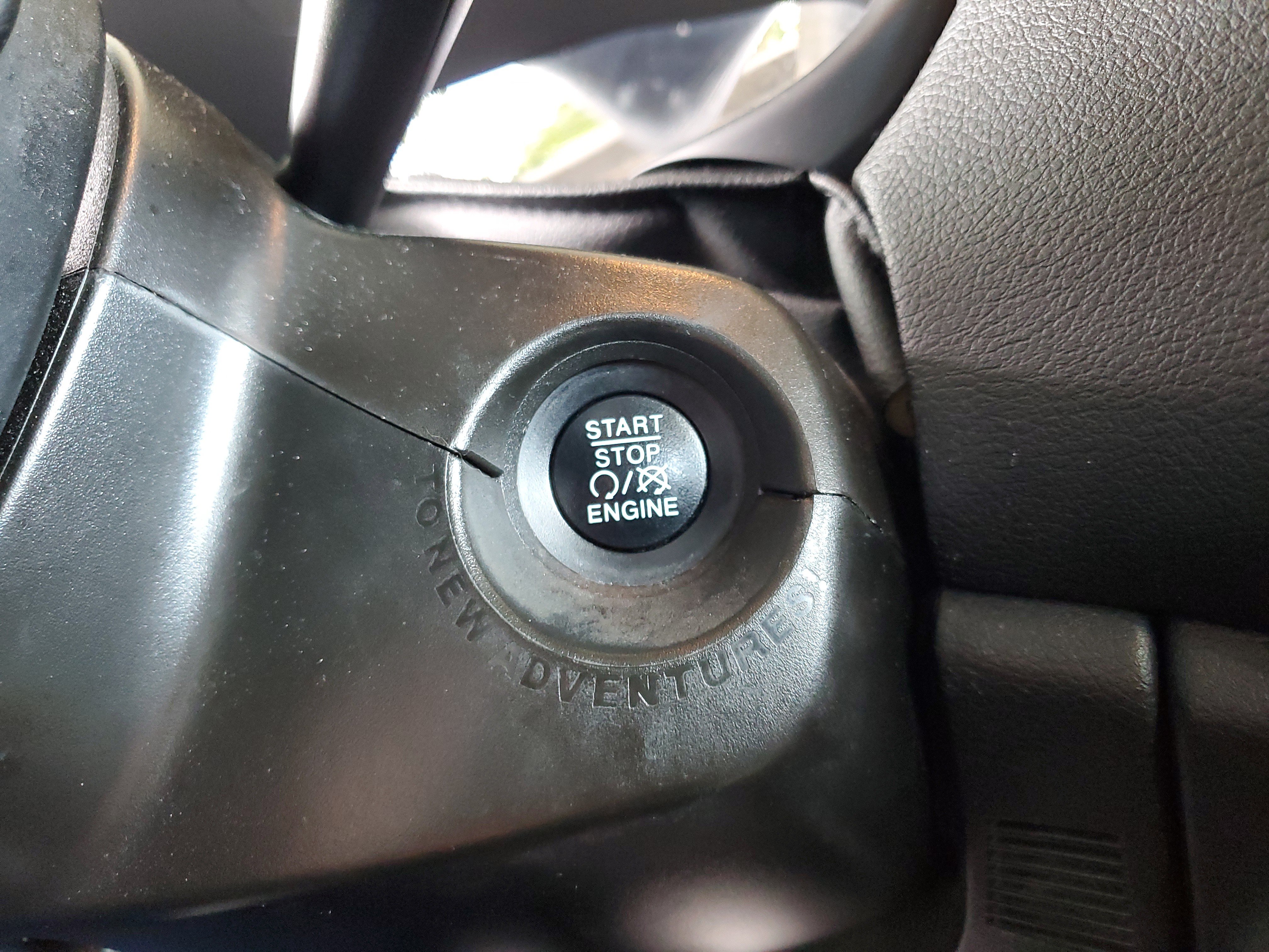 Certified 2020 Jeep Renegade Altitude AWD/4WD image 31