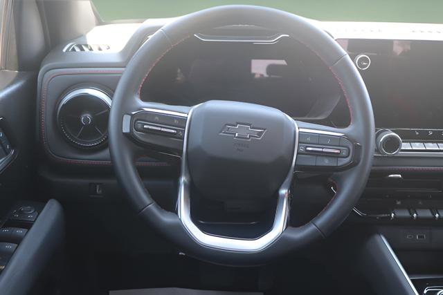 Used 2024 Chevrolet Colorado Z71 w/ Z71 Convenience Package 2 AWD/4WD image 12