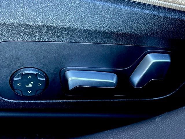 Used 2024 BMW M340i w/ Premium Package image 13