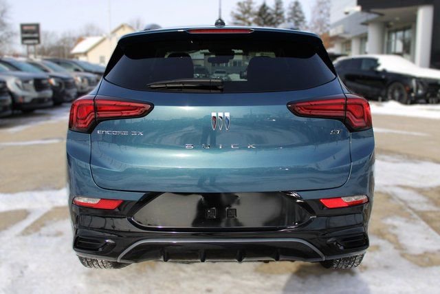 Used 2024 Buick Encore GX Sport Touring image 5
