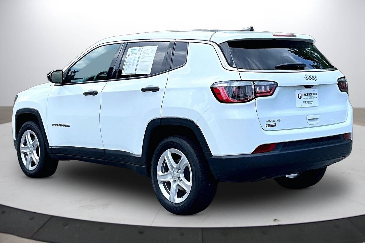 Used 2023 Jeep Compass Sport AWD/4WD image 7