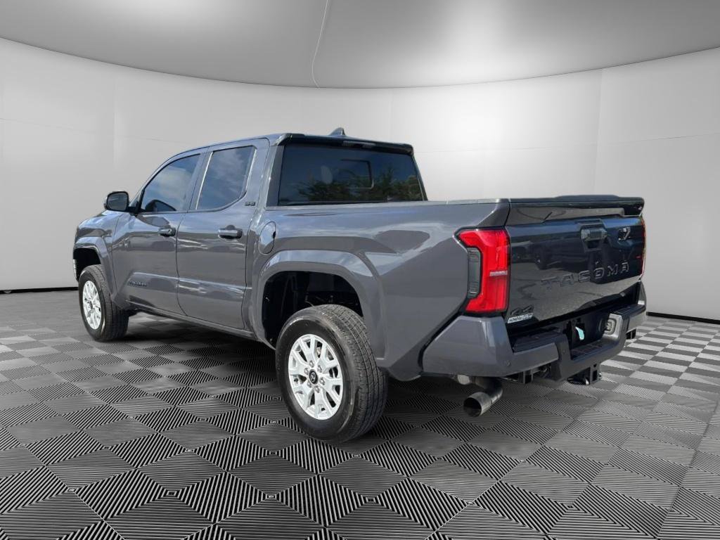 Used 2024 Toyota Tacoma SR5 AWD/4WD image 3
