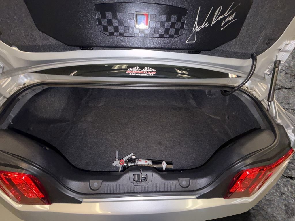 Used 2010 Ford Mustang GT Premium RWD image 8