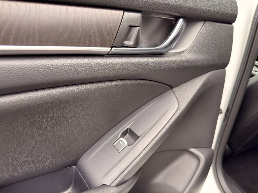 Used 2020 Honda Accord EX-L image 31