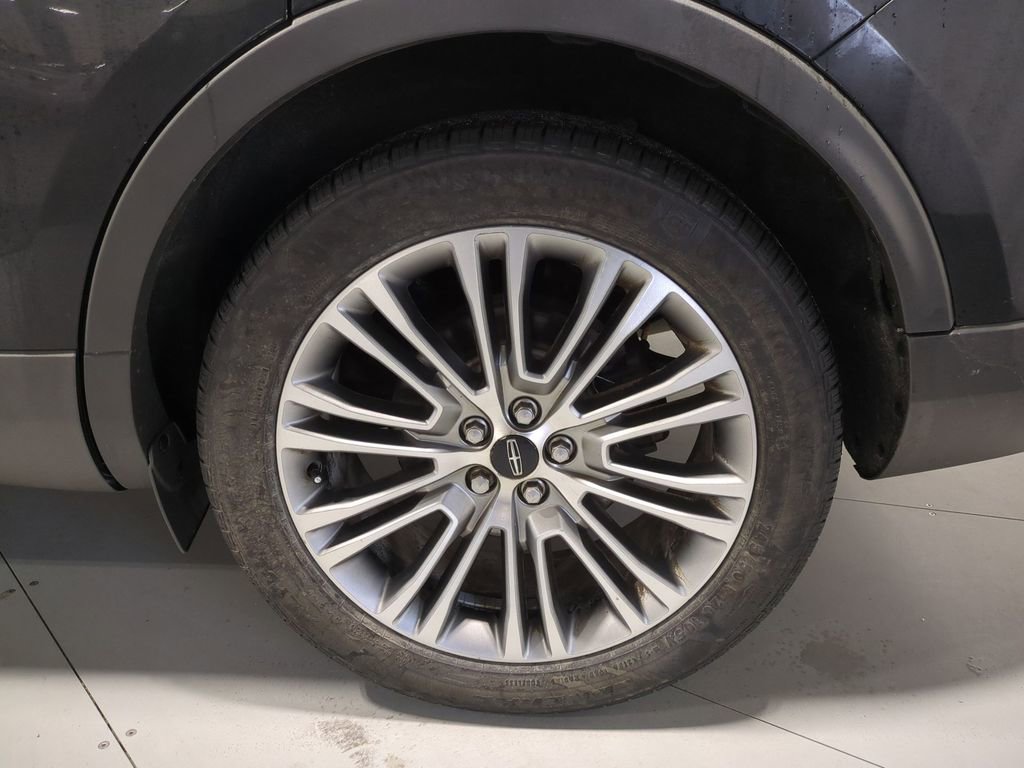 Used 2017 Lincoln MKX Reserve w/ Lincoln MKX Climate Package image 17