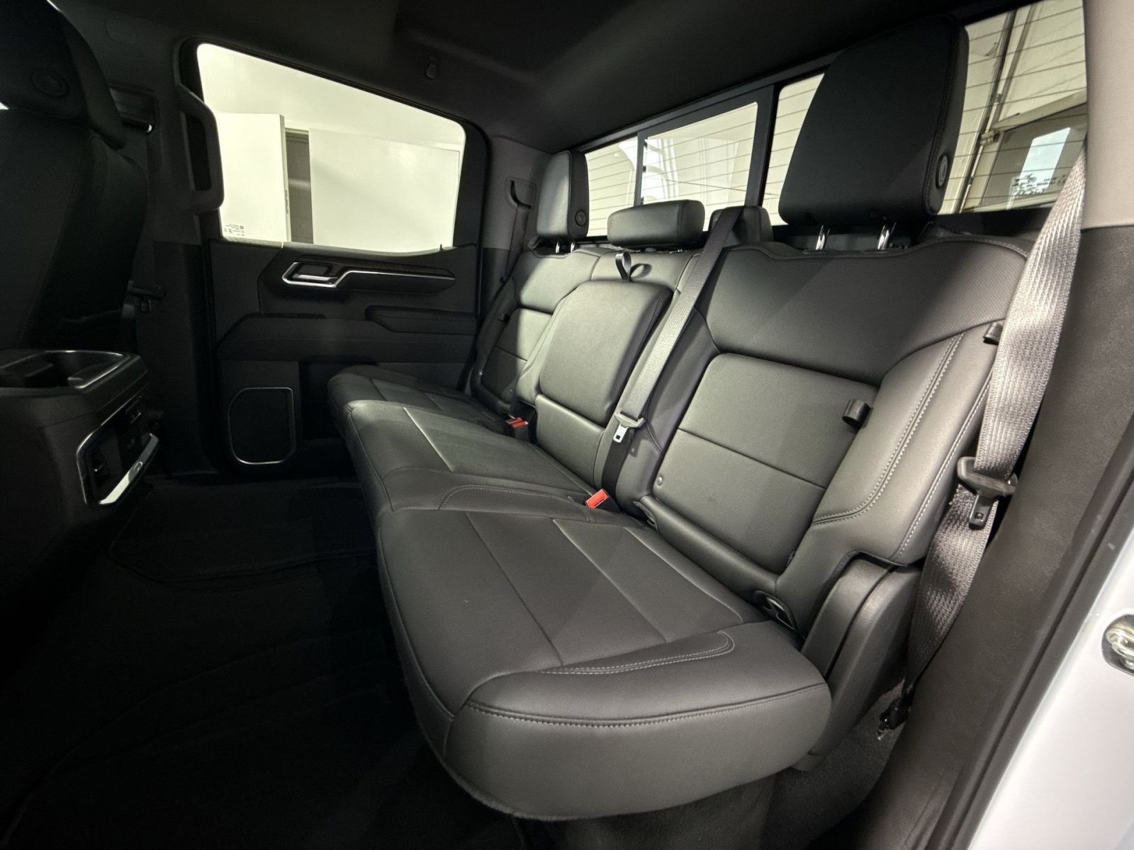 Used 2026 GMC Sierra 1500 SLT w/ SLT Premium Package AWD/4WD image 26
