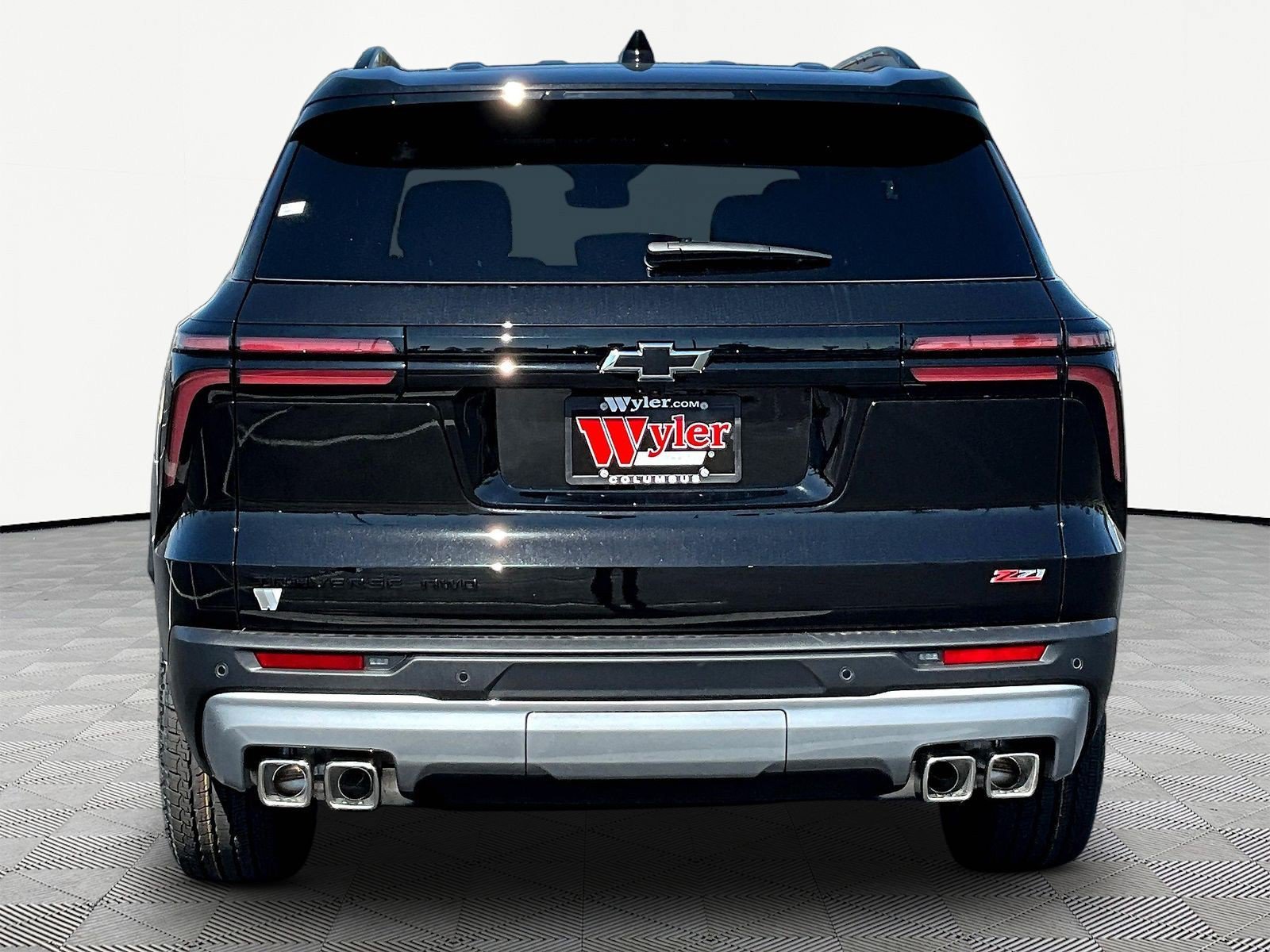New 2026 Chevrolet Traverse Z71 w/ Driver Confidence Package AWD/4WD image 4