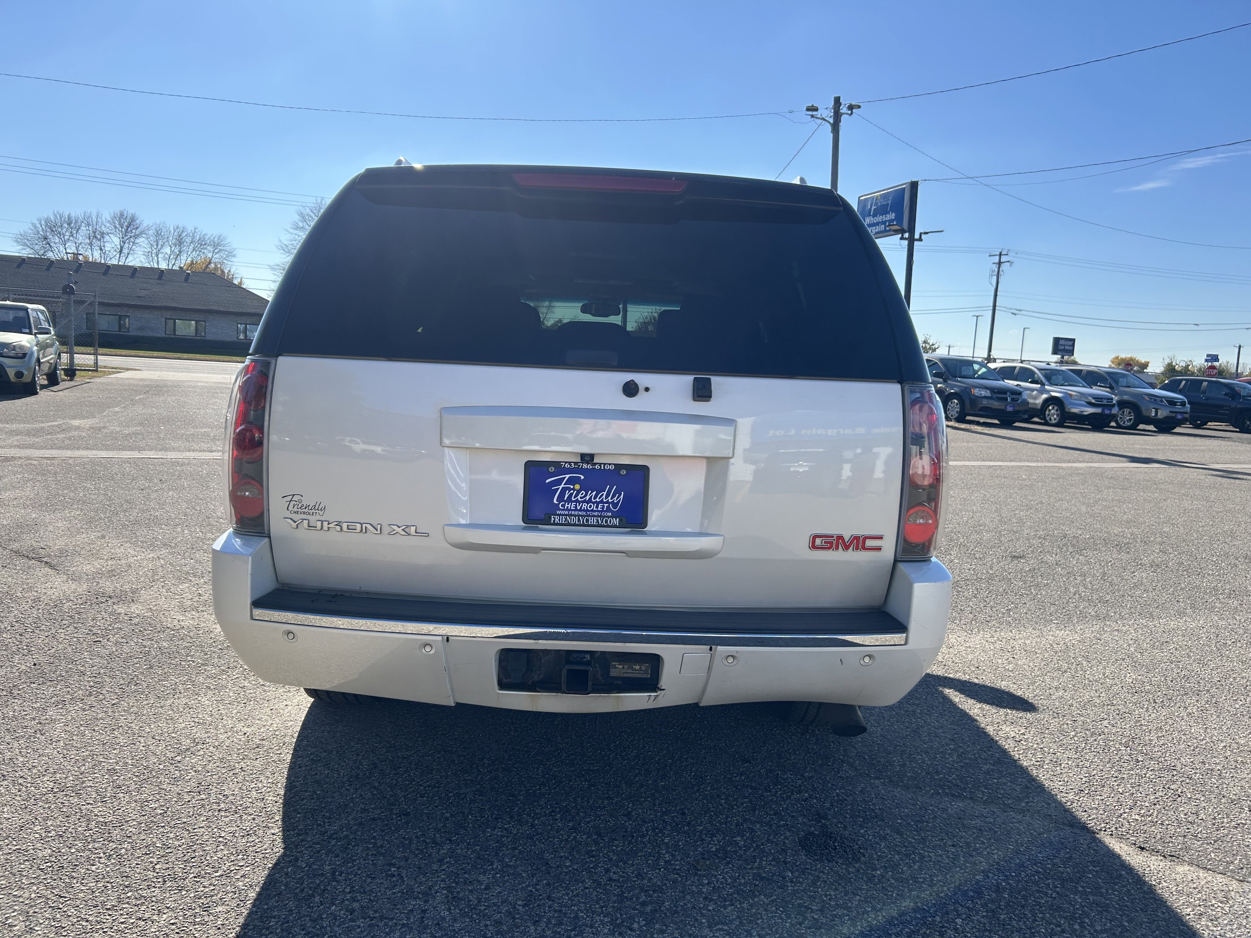Used 2013 GMC Yukon XL Denali image 6