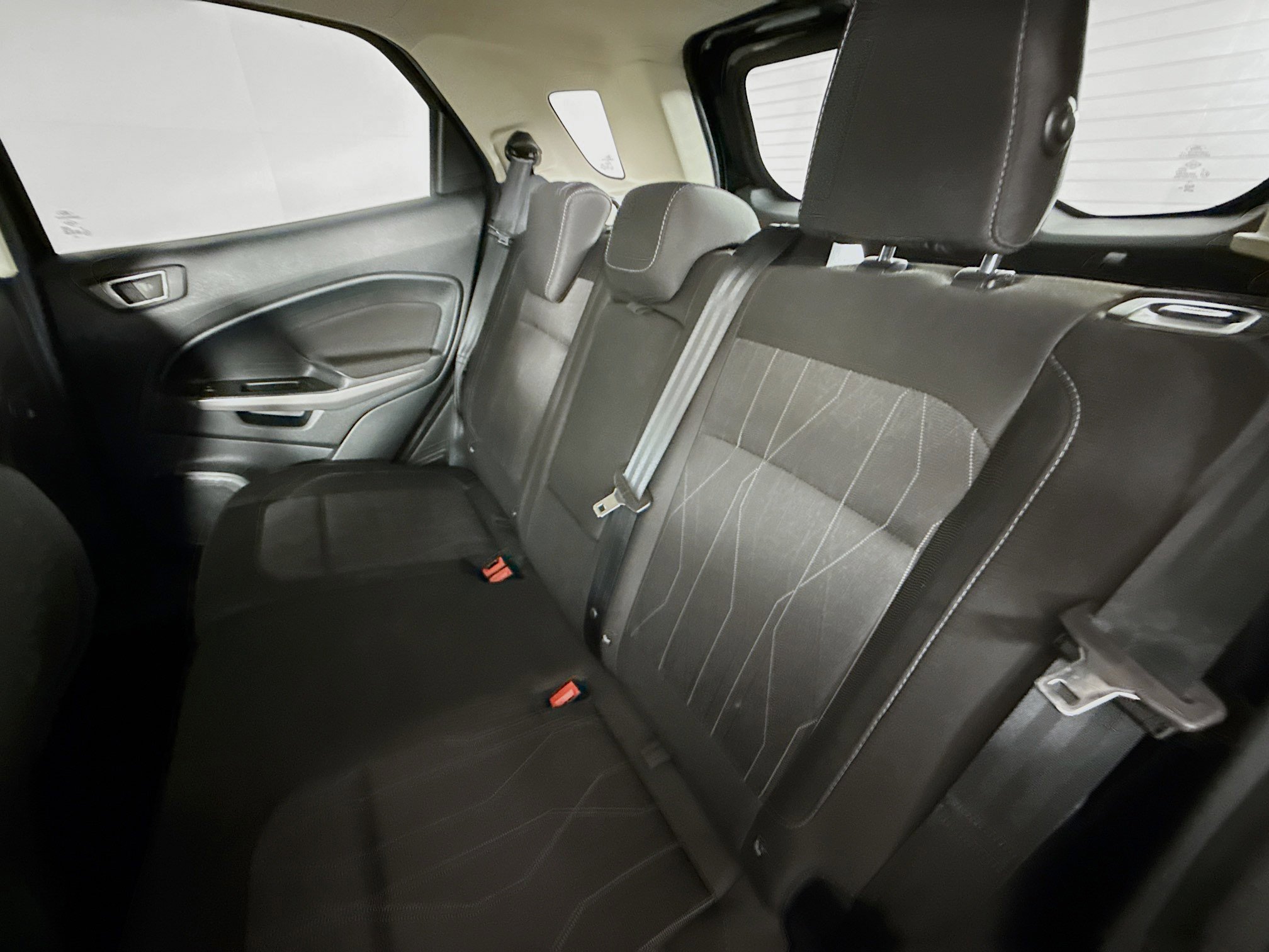 Used 2021 Ford EcoSport SE w/ SE Convenience Package image 30