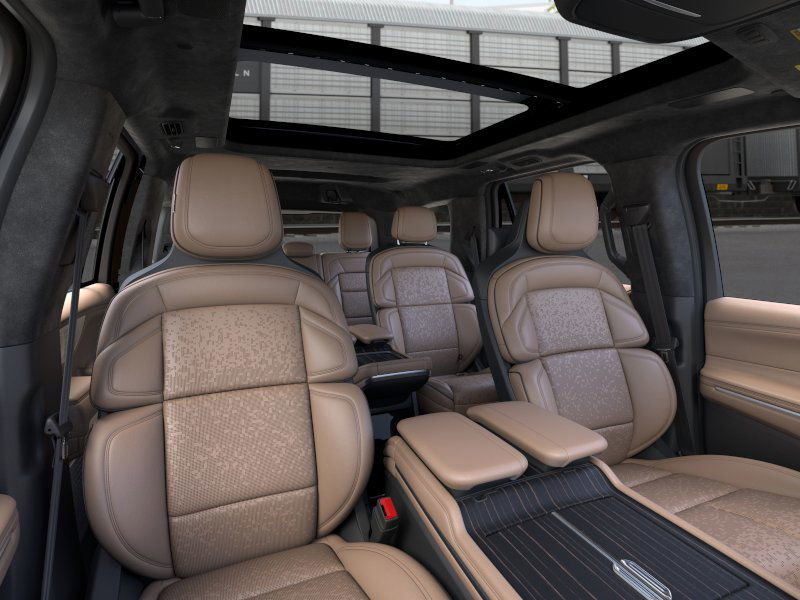 New 2025 Lincoln Navigator Black Label image 9