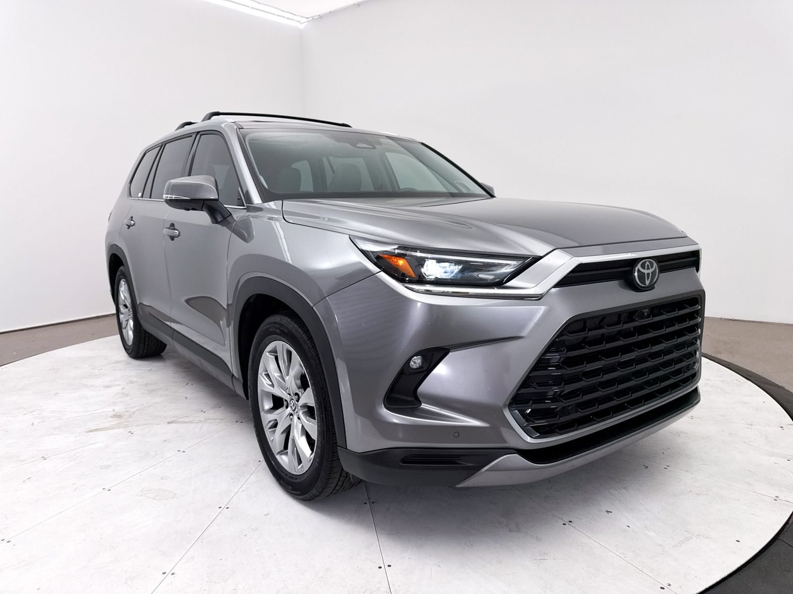 Used 2025 Toyota Grand Highlander FWD image 12