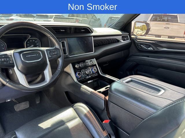 Used 2021 GMC Yukon Denali w/ Denali Premium Package AWD/4WD image 14