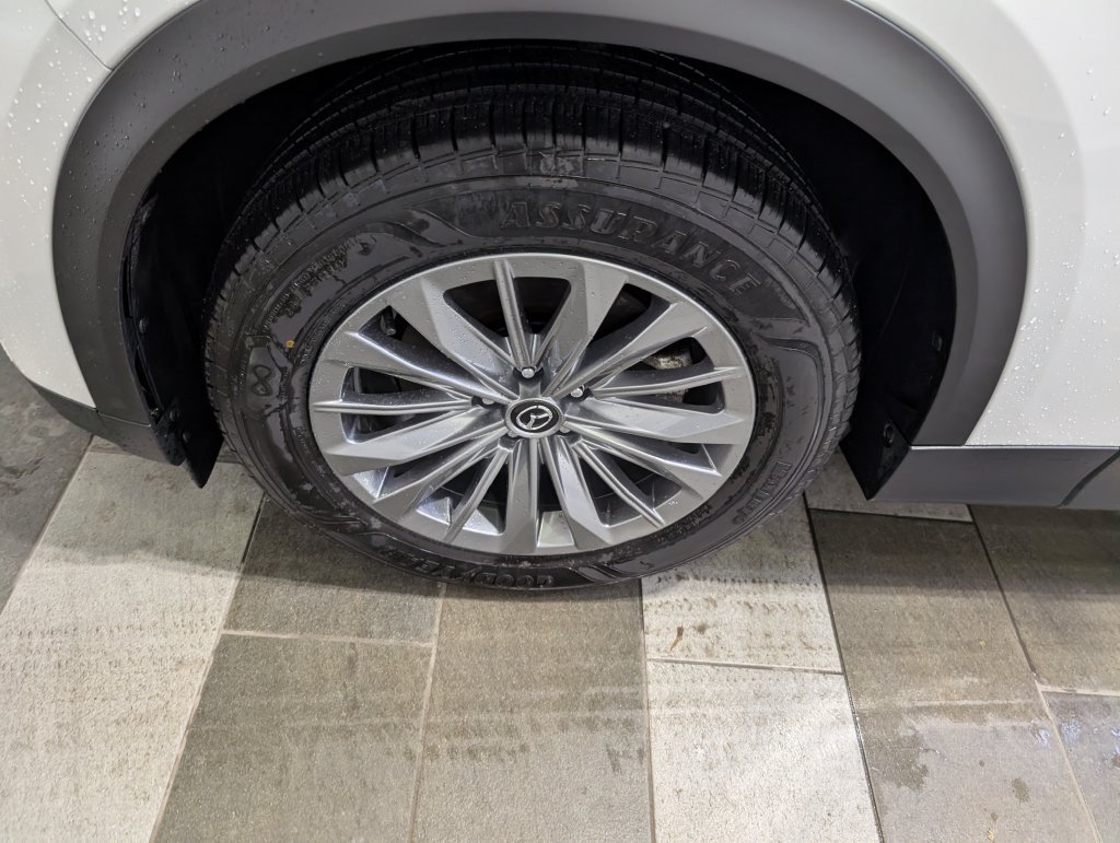 Used 2024 MAZDA CX-90 Plug-In Hybrid w/ Preferred AWD/4WD image 7