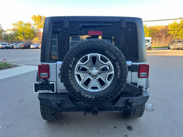 Used 2013 Jeep Wrangler Unlimited Rubicon w/ Dual Top Group AWD/4WD image 6