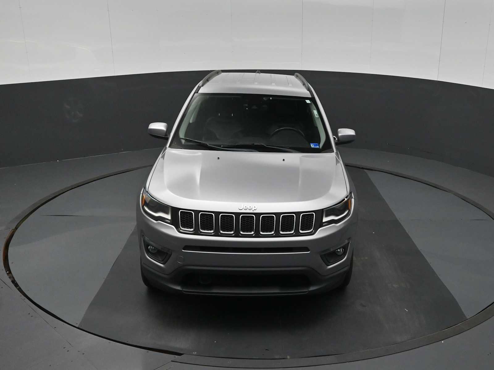 Used 2018 Jeep Compass Latitude w/ Popular Equipment Group AWD/4WD image 42
