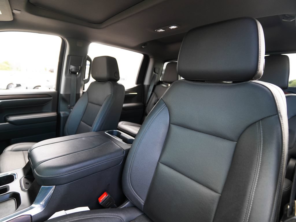 Used 2023 GMC Sierra 1500 SLT w/ SLT Premium Plus Package AWD/4WD image 7