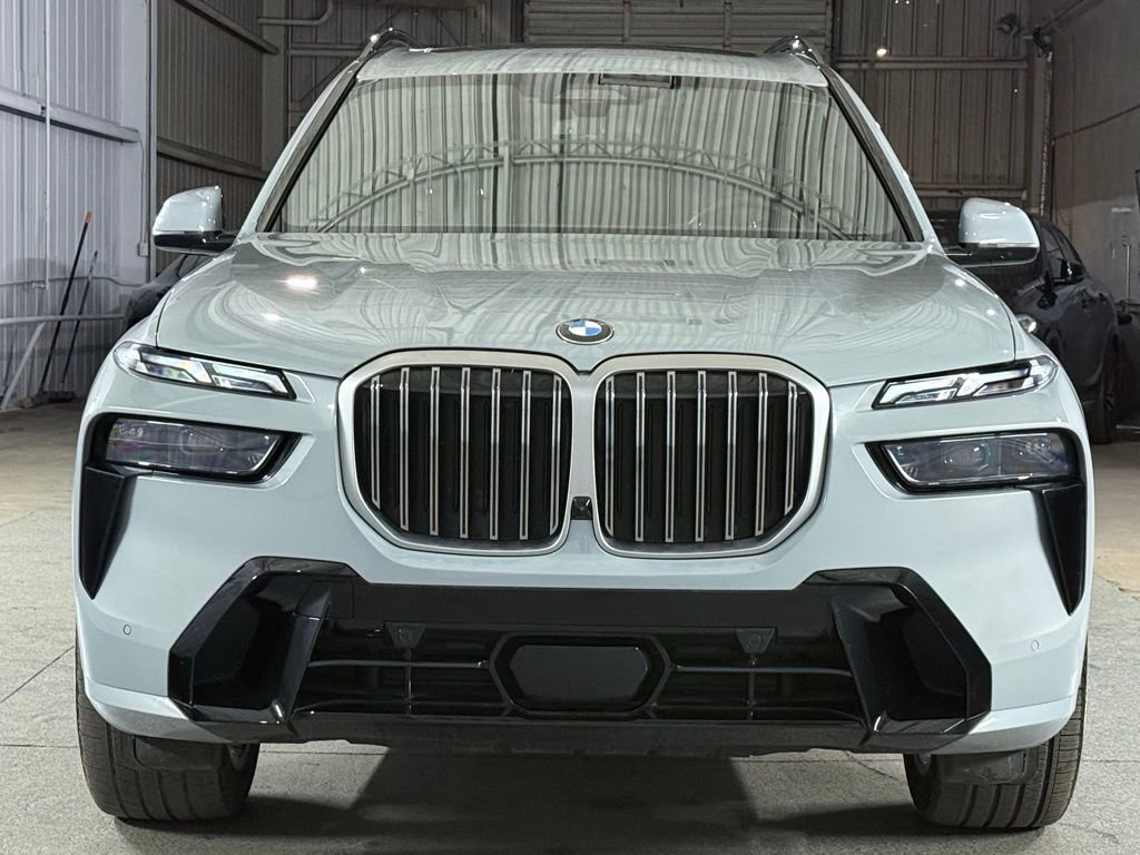 Used 2023 BMW X7 xDrive40i w/ M Sport Package image 2