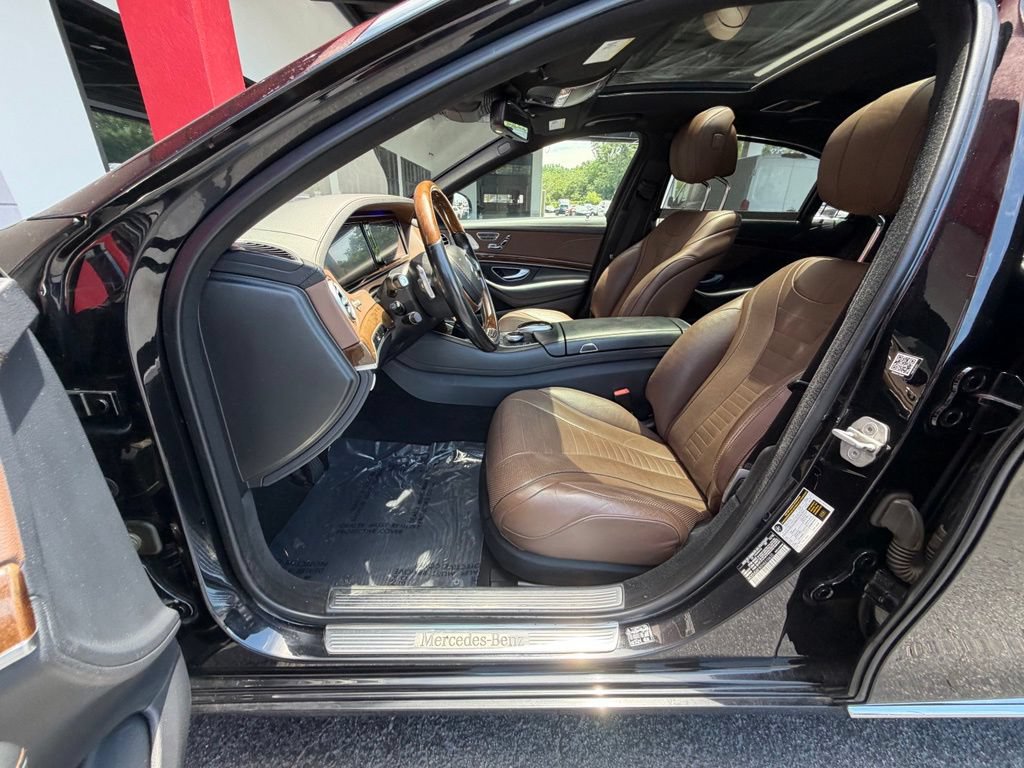 Used 2017 Mercedes-Benz S 550 4MATIC Sedan image 29