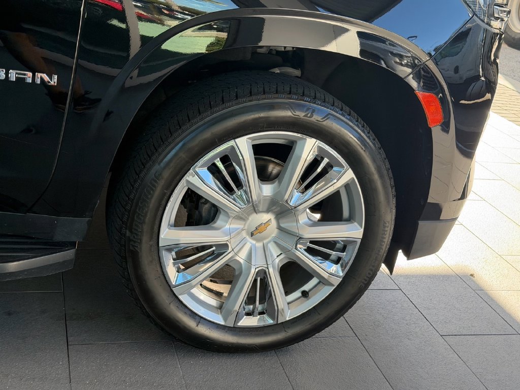 Used 2021 Chevrolet Suburban High Country RWD image 9