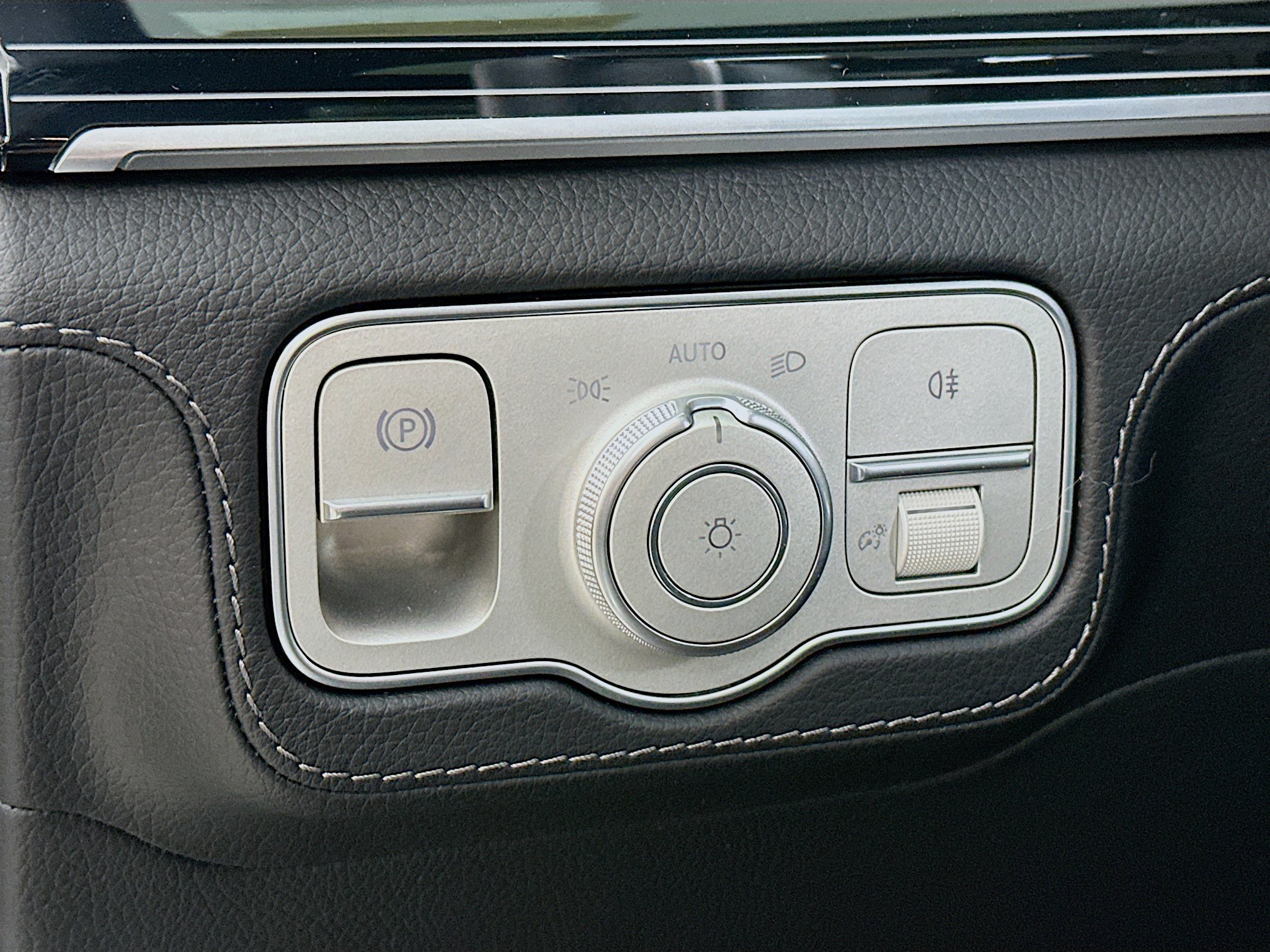 New 2026 Mercedes-Benz GLS 580 4MATIC image 10