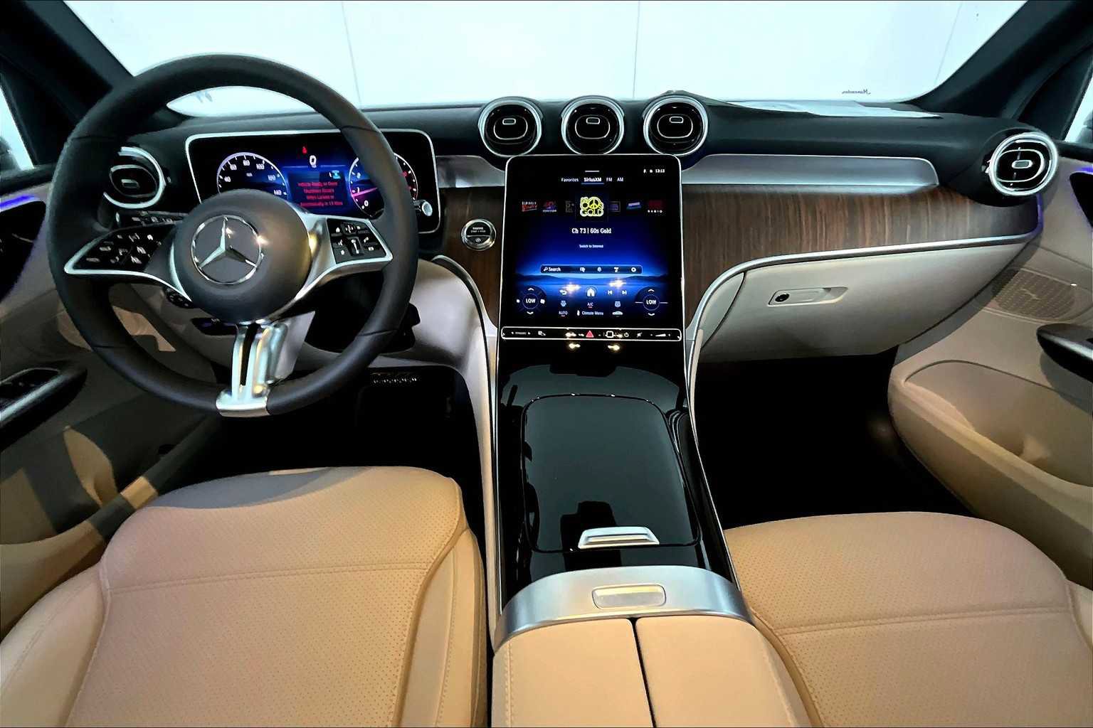 New 2026 Mercedes-Benz GLC 300 GLC 300 image 8