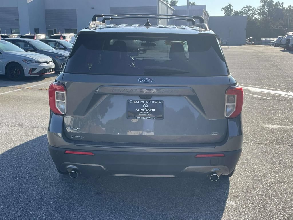 Used 2022 Ford Explorer XLT w/ Equipment Group 202A RWD image 5