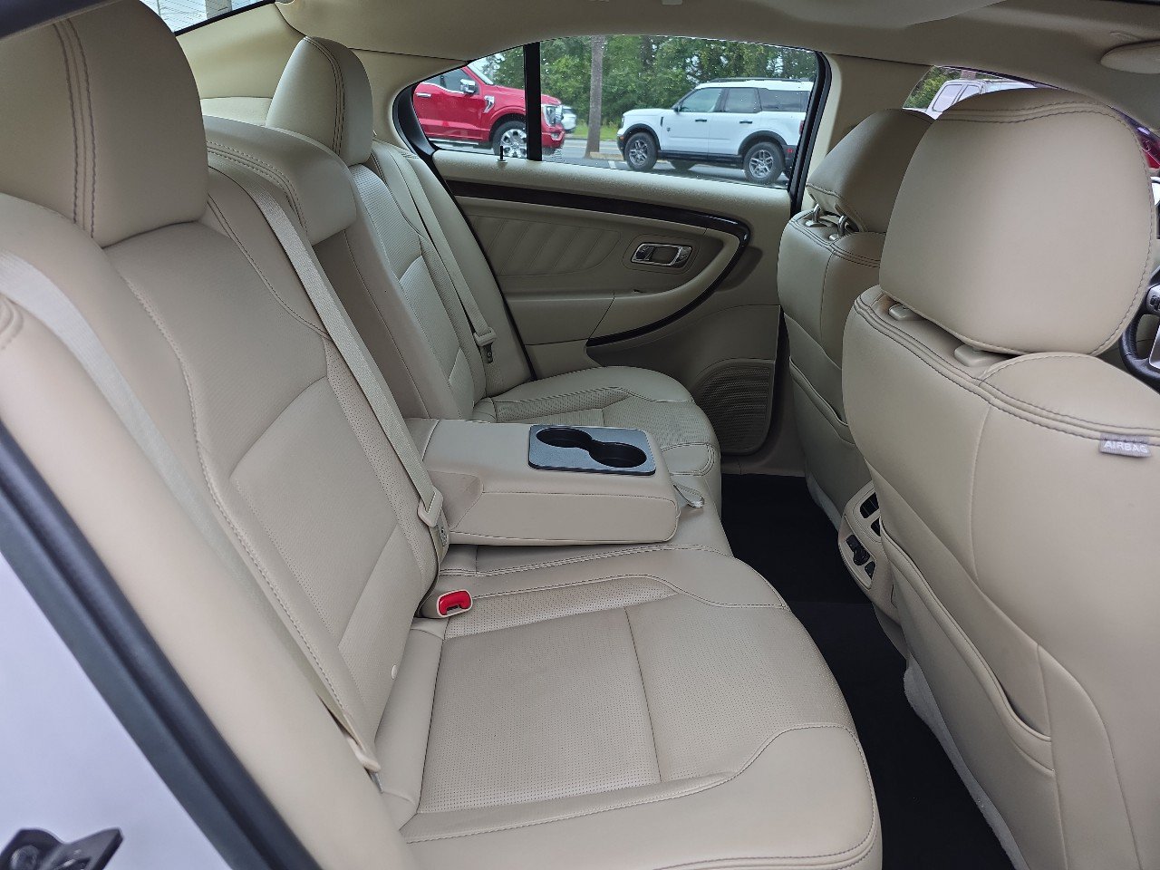 Certified 2019 Ford Taurus Limited FWD image 17