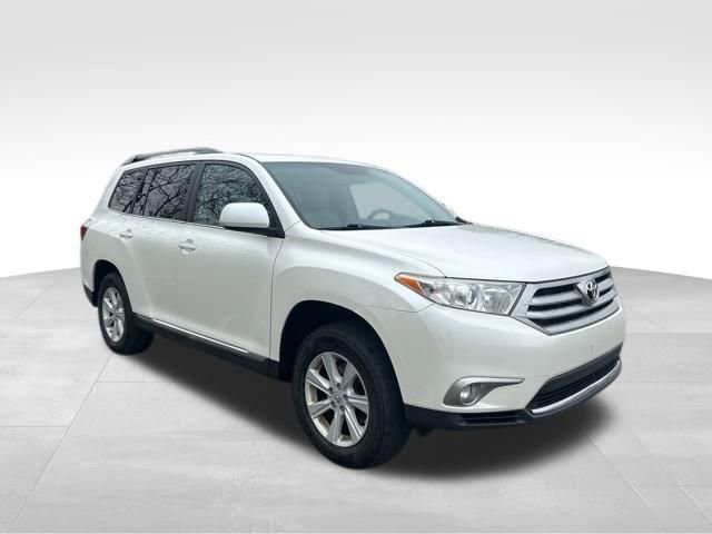 Used 2013 Toyota Highlander SE AWD/4WD image 7