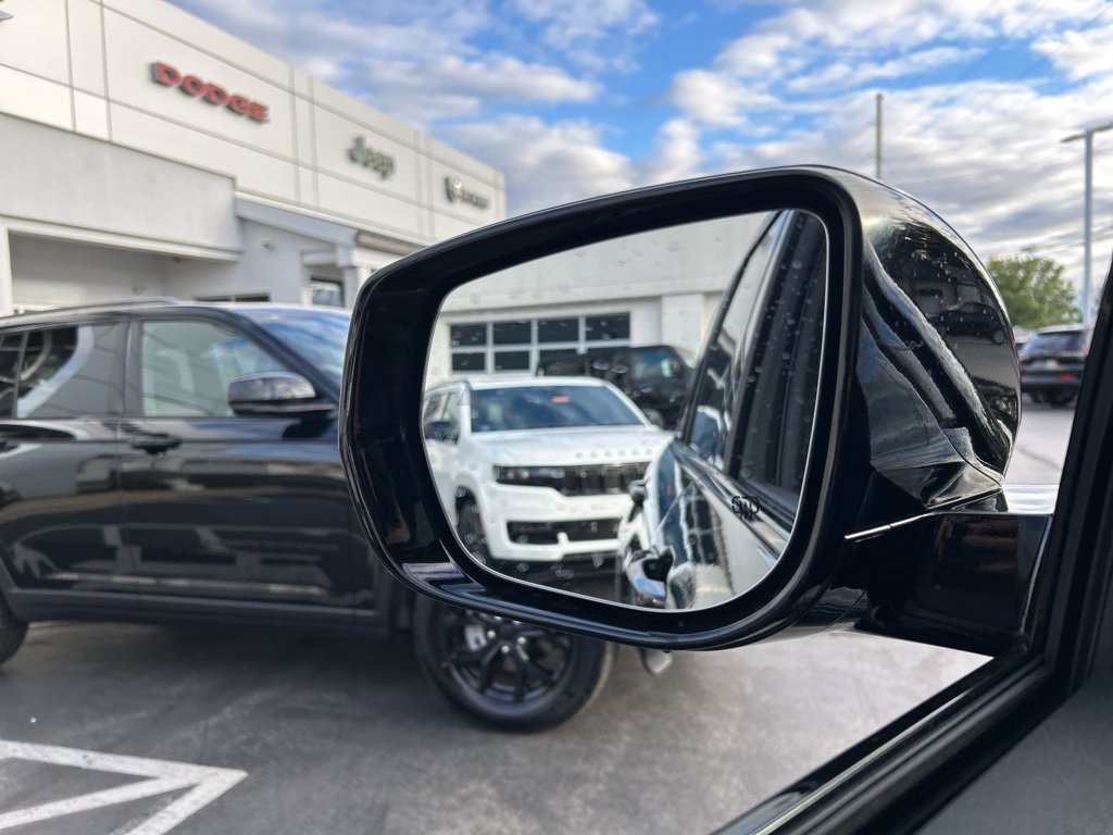 New 2025 Jeep Grand Cherokee image 19