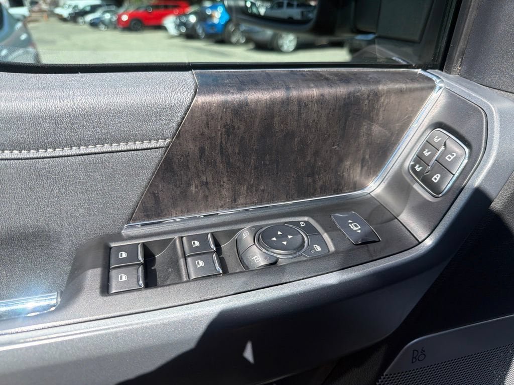 Used 2023 Ford F250 Lariat w/ Black Appearance Package AWD/4WD image 14