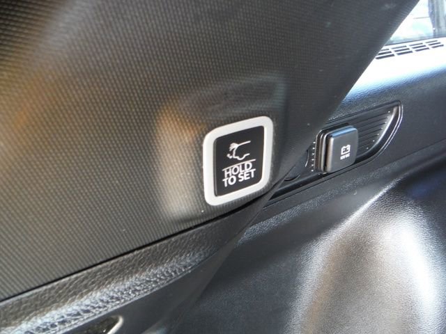Used 2023 Jeep Grand Cherokee Altitude image 40