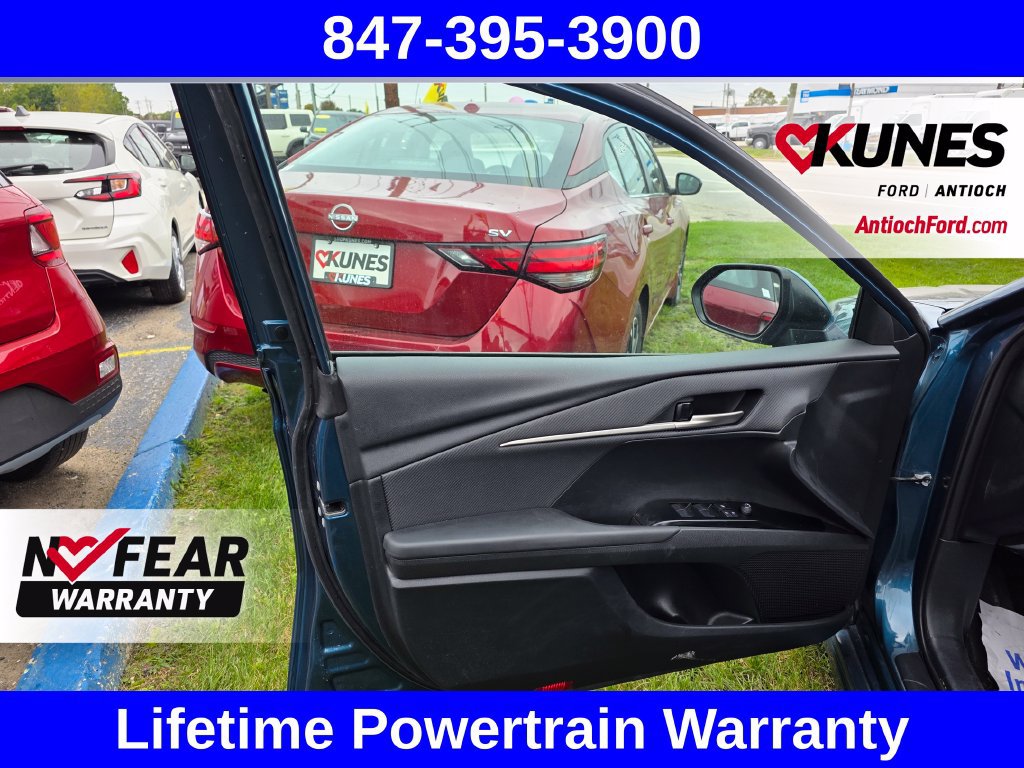 Used 2025 Toyota Camry SE FWD image 25