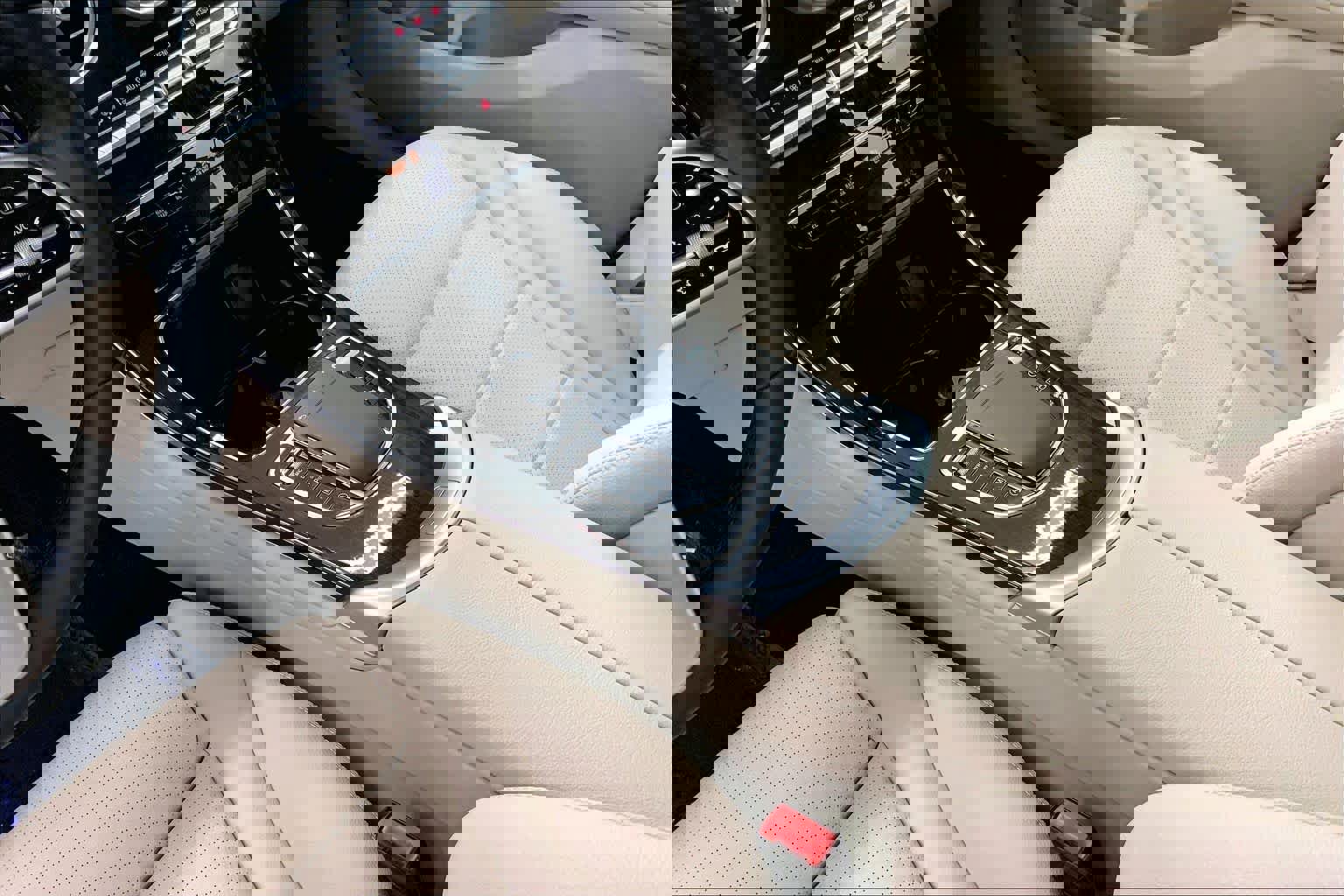 Used 2022 Mercedes-Benz GLC 300 image 26