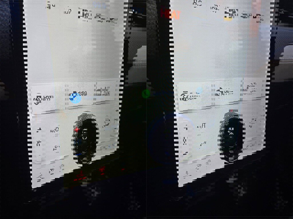 Used 2022 Ford Mustang Mach-E Premium image 15