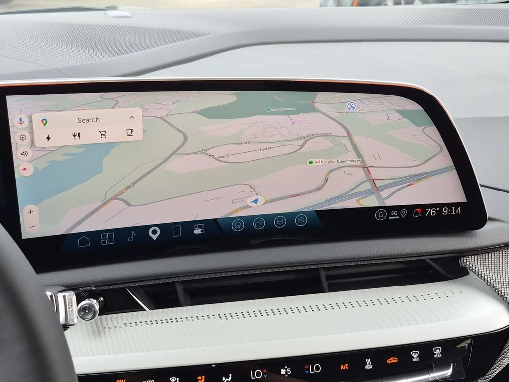 Used 2027 Cadillac Optiq Luxury RWD image 13
