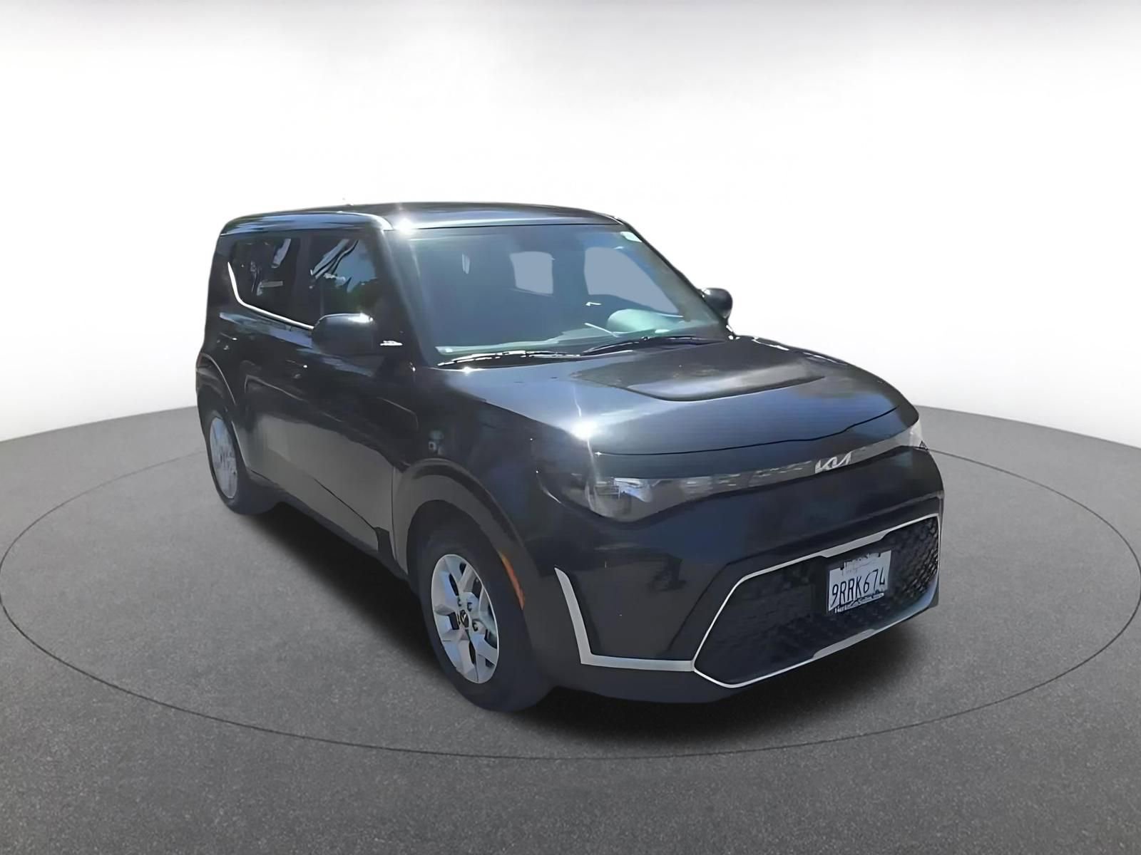Used 2025 Kia Soul LX w/ LX Technology Package image 3