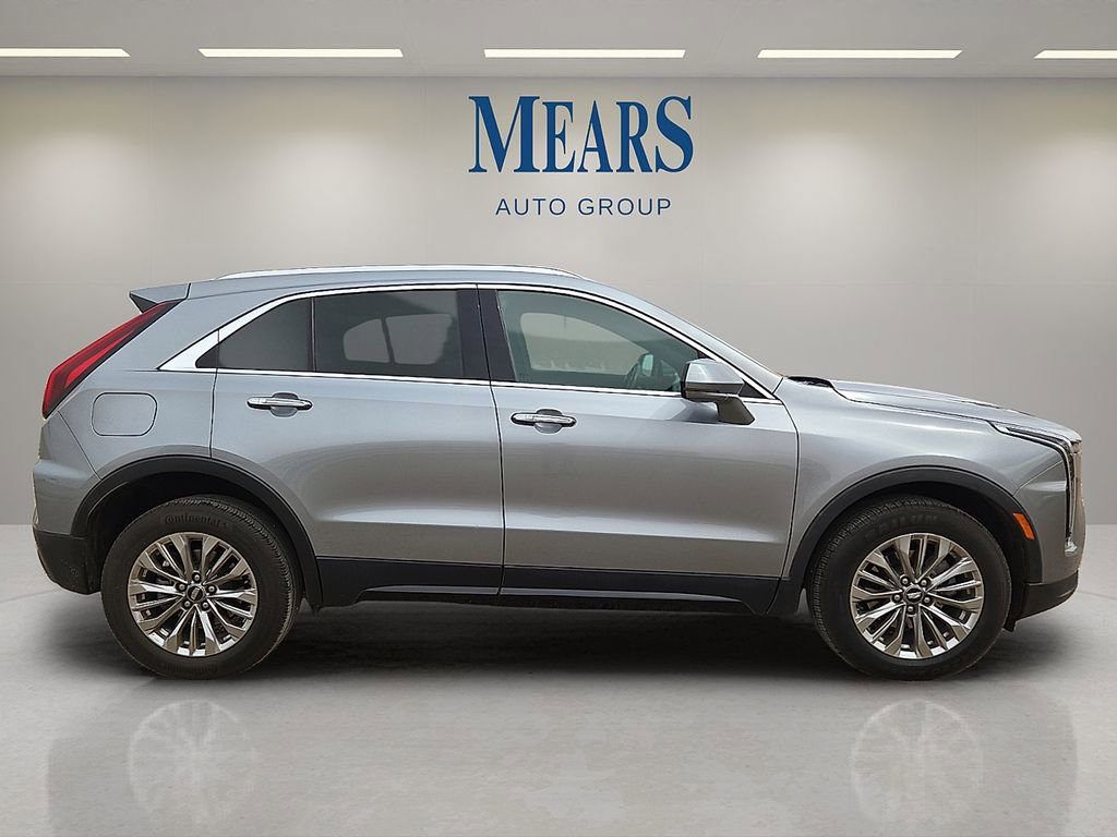 Used 2024 Cadillac XT4 Premium Luxury AWD/4WD image 6