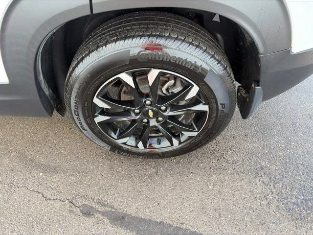 Used 2023 Chevrolet TrailBlazer LT FWD image 43
