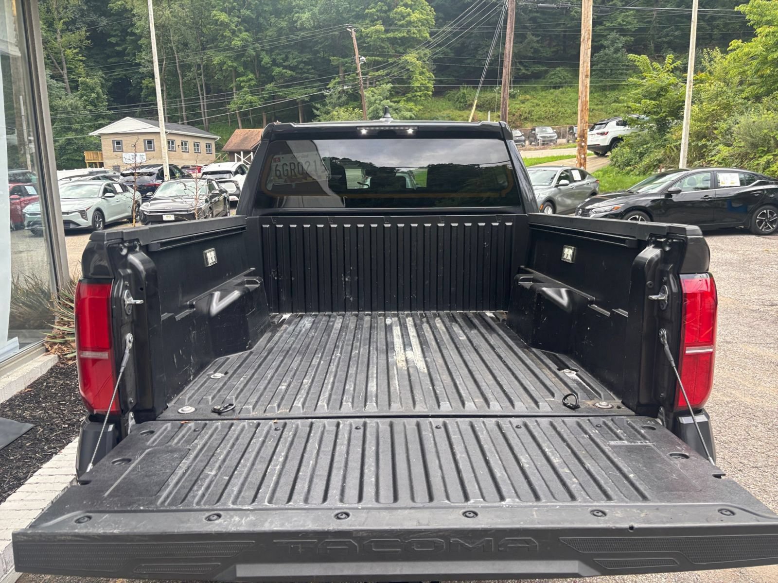 Used 2025 Toyota Tacoma TRD Off-Road AWD/4WD image 30
