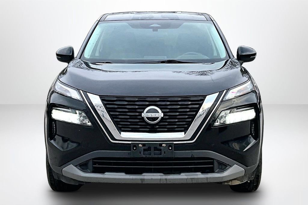 Used 2022 Nissan Rogue S image 2
