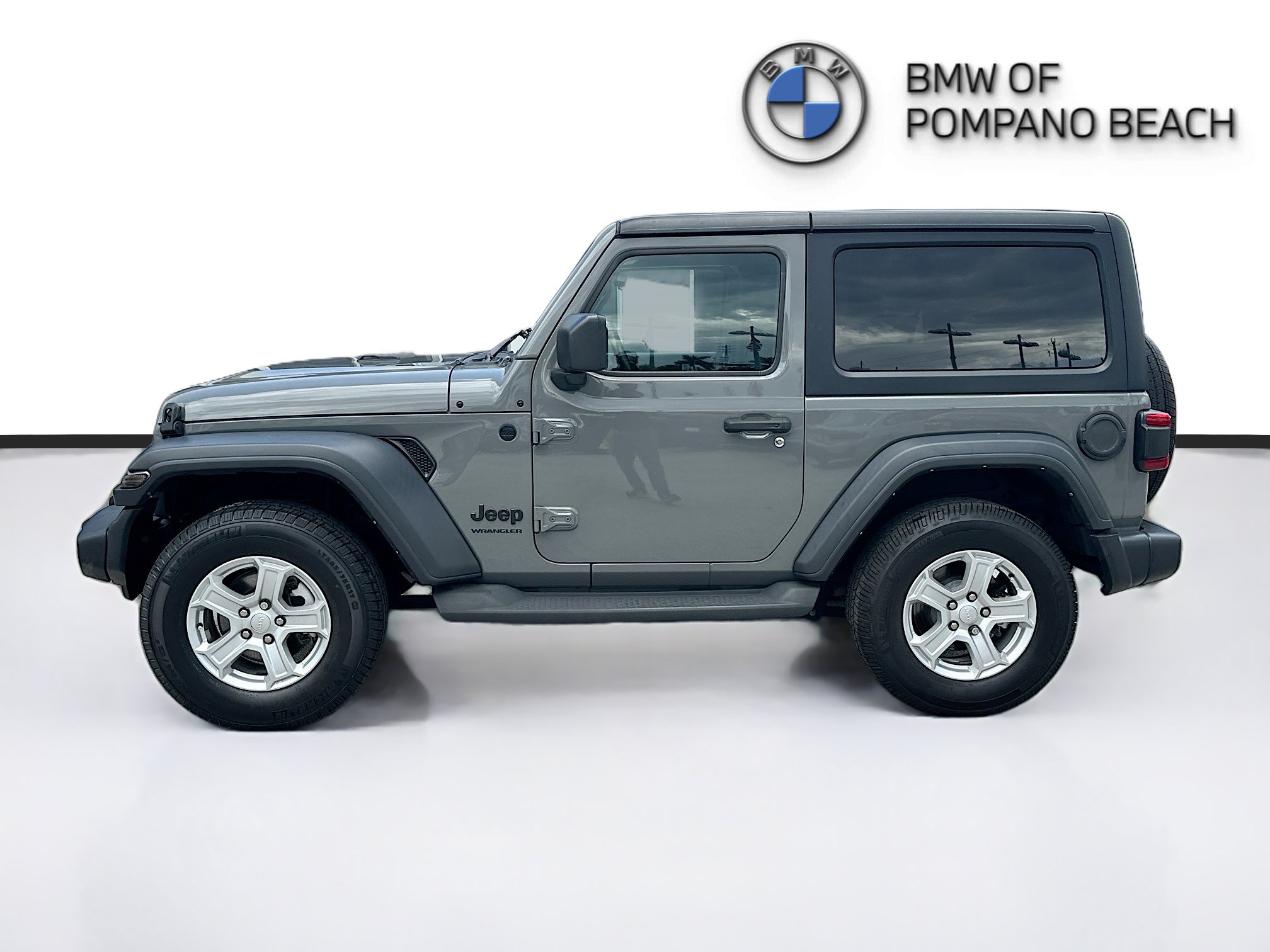 Used 2022 Jeep Wrangler Sport AWD/4WD image 4