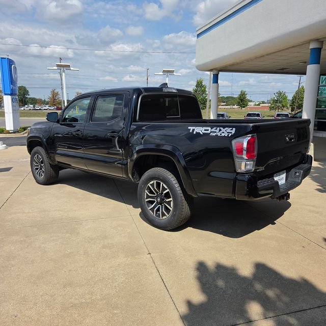 Used 2023 Toyota Tacoma TRD Sport AWD/4WD image 3