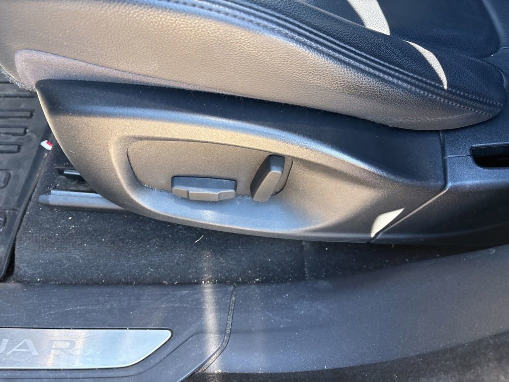 Used 2018 Jaguar F-PACE Premium AWD/4WD image 12
