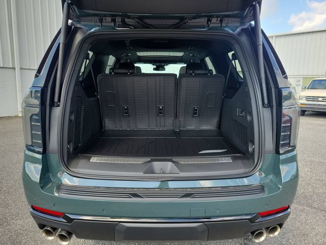 Used 2026 Chevrolet Suburban RST w/ Comfort Package RWD image 9