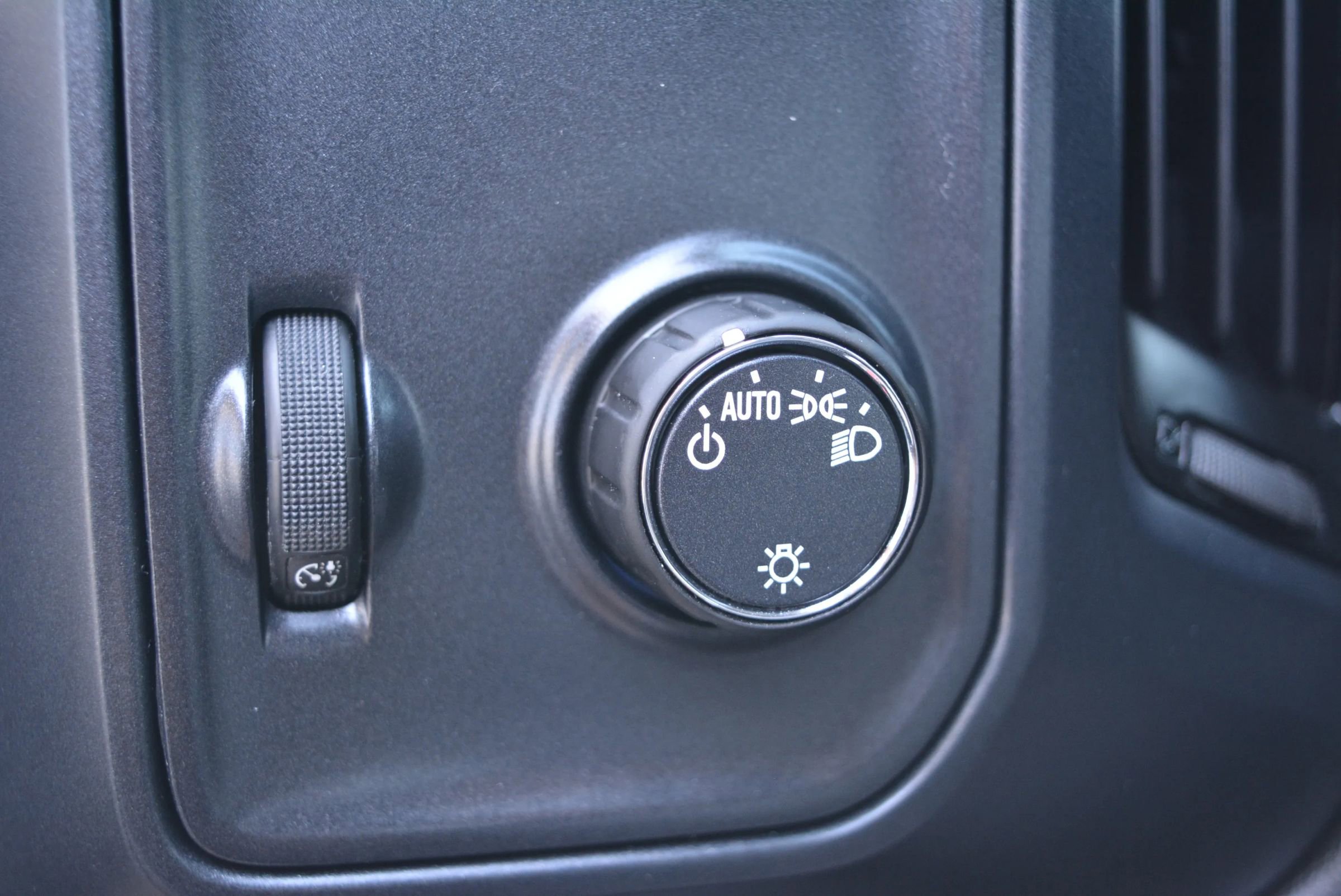 Used 2018 Chevrolet Silverado 1500 LS w/ Trailering Package image 25