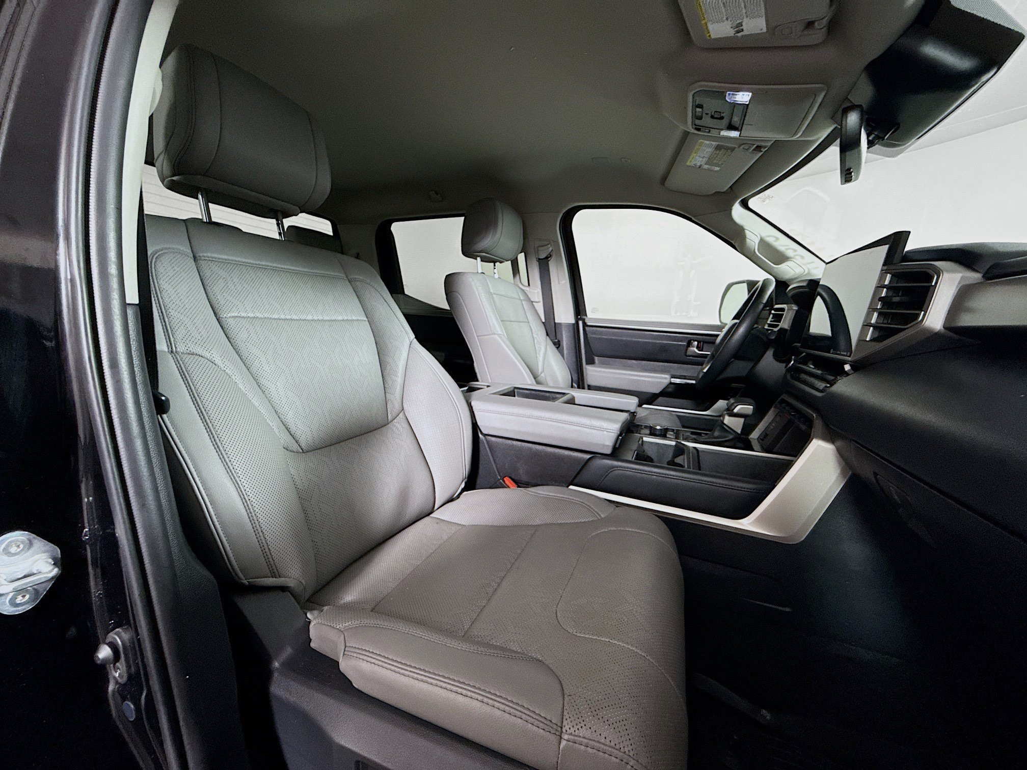 Used 2023 Toyota Tundra Limited w/ Power Package AWD/4WD image 25