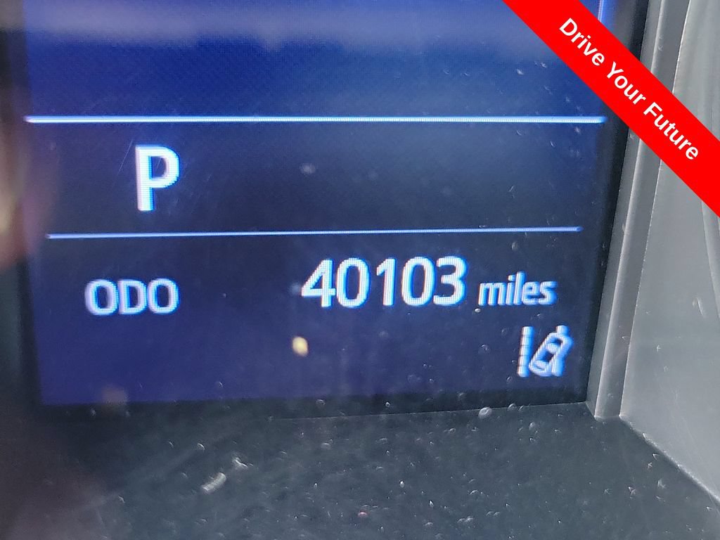 Used 2019 Toyota C-HR Limited FWD image 6